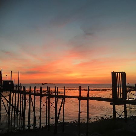 Un Banc Au Soleil Bed & Breakfast Marsilly  Eksteriør bilde