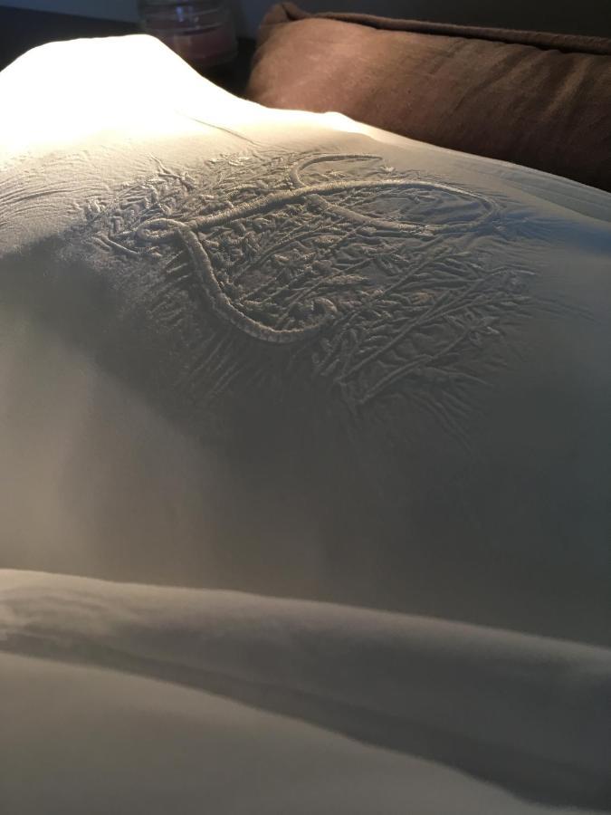 Un Banc Au Soleil Bed & Breakfast Marsilly  Eksteriør bilde
