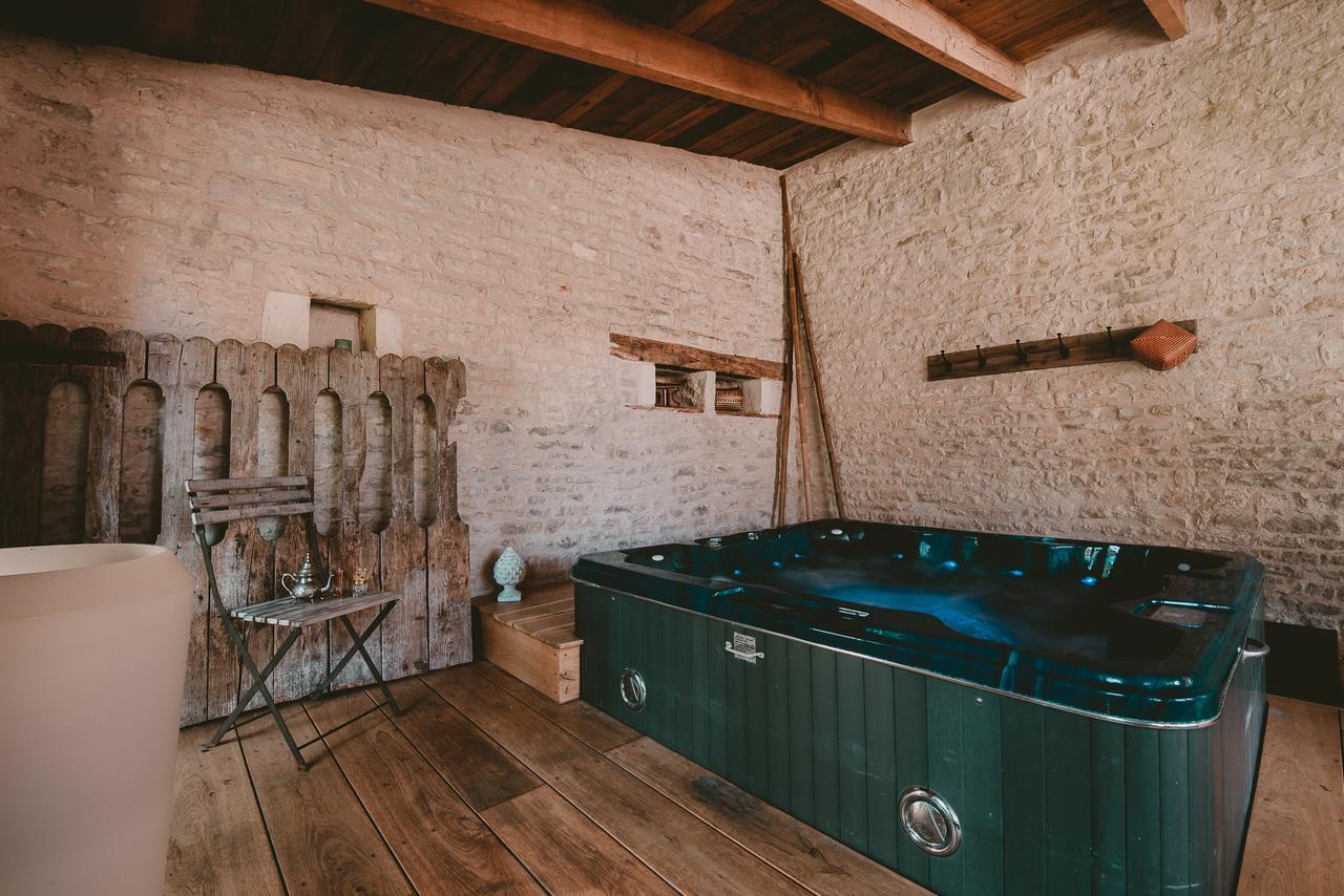 Un Banc Au Soleil Bed & Breakfast Marsilly  Eksteriør bilde